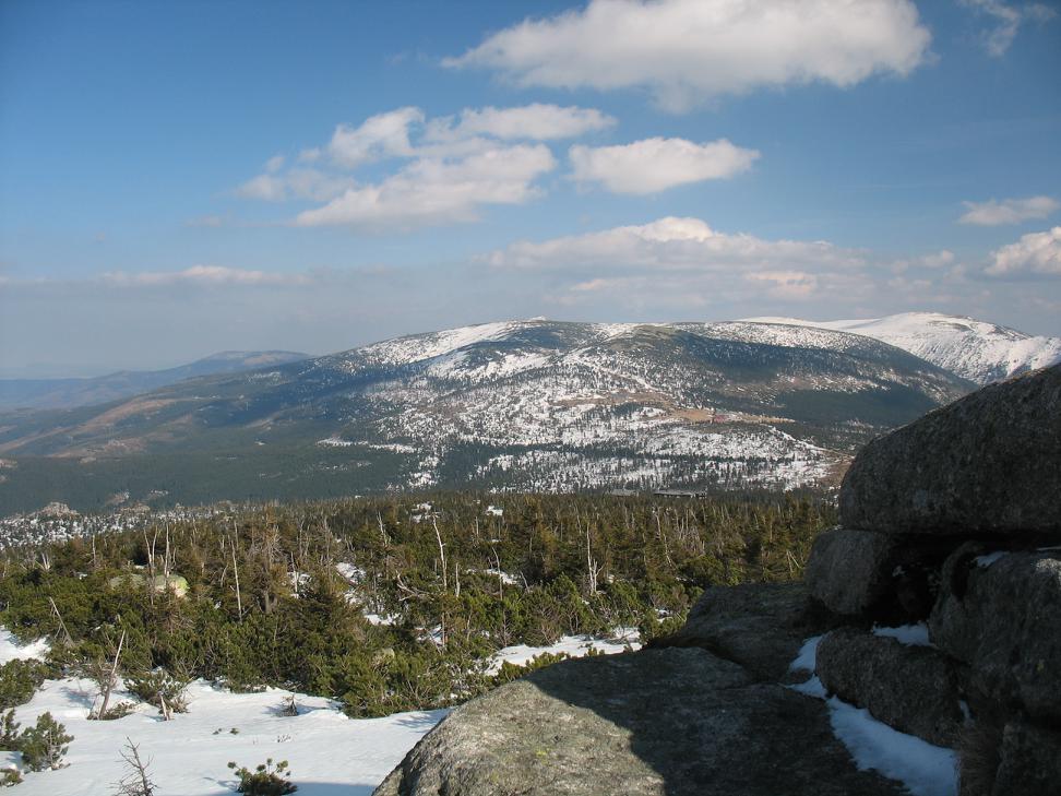 far view... the space... the mountains...