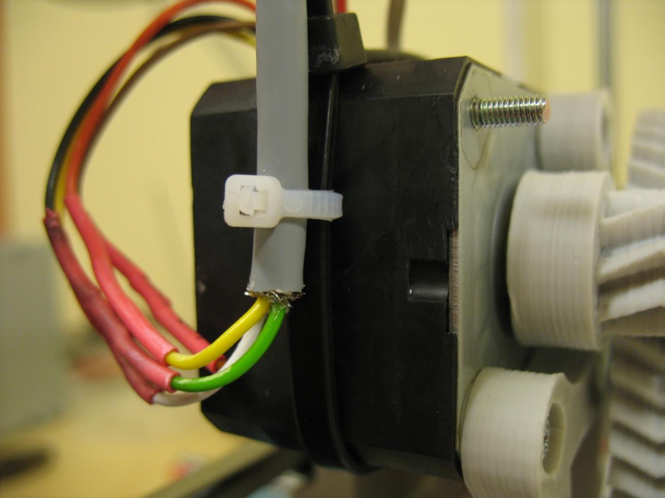 extruder's stepper motor and its wiring